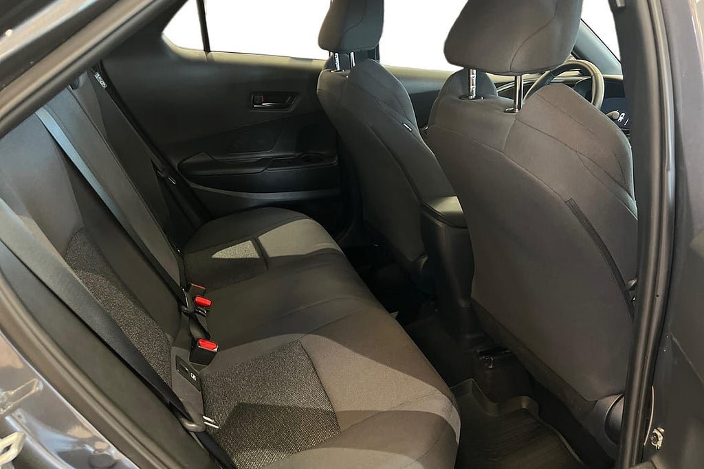 Vehicle Image 9