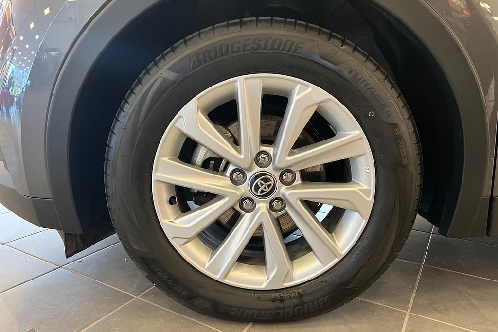 Vehicle Image 17