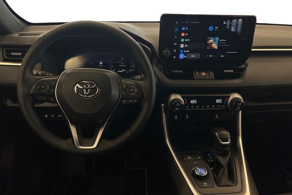 Vehicle Image 11