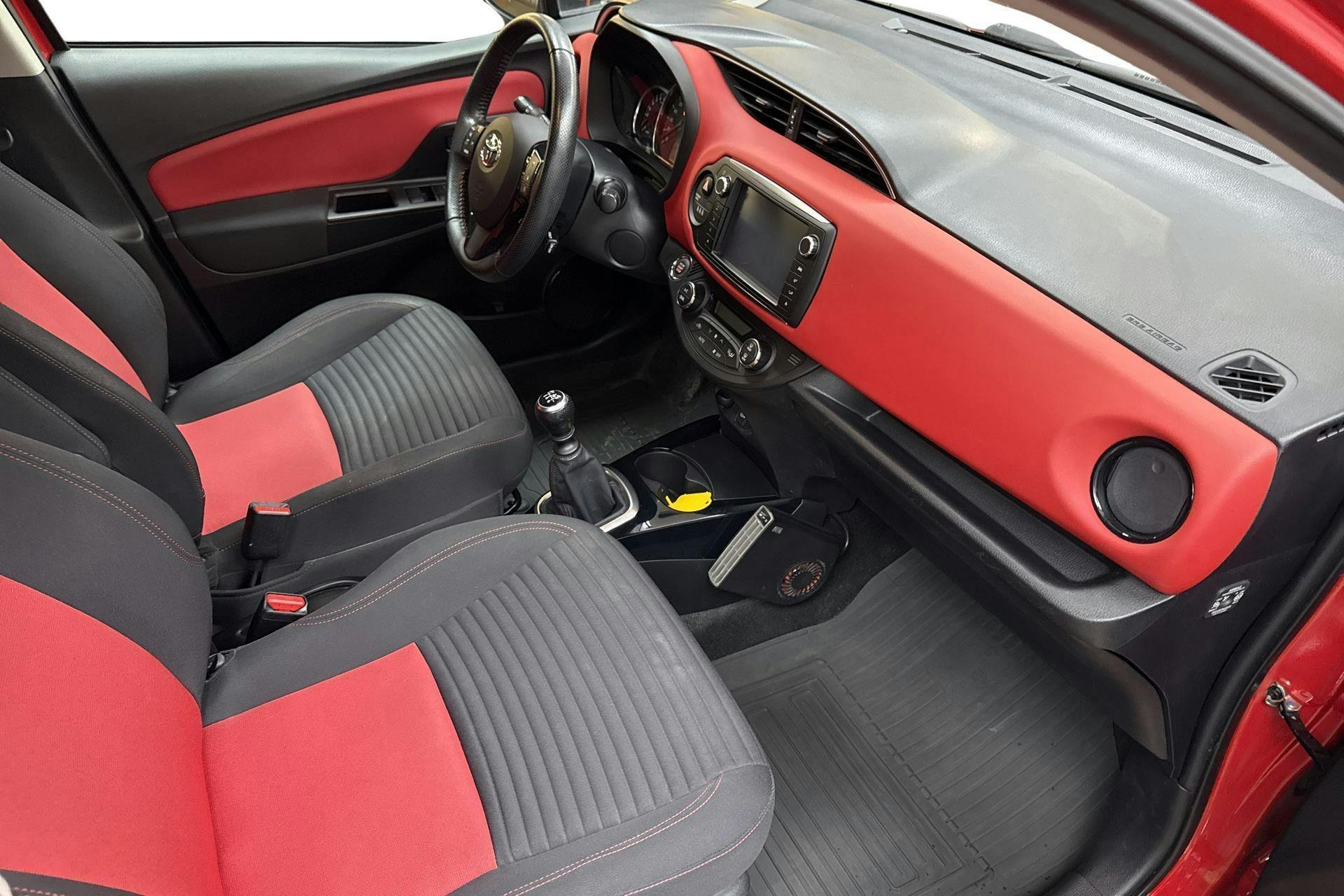 Vehicle Image 7