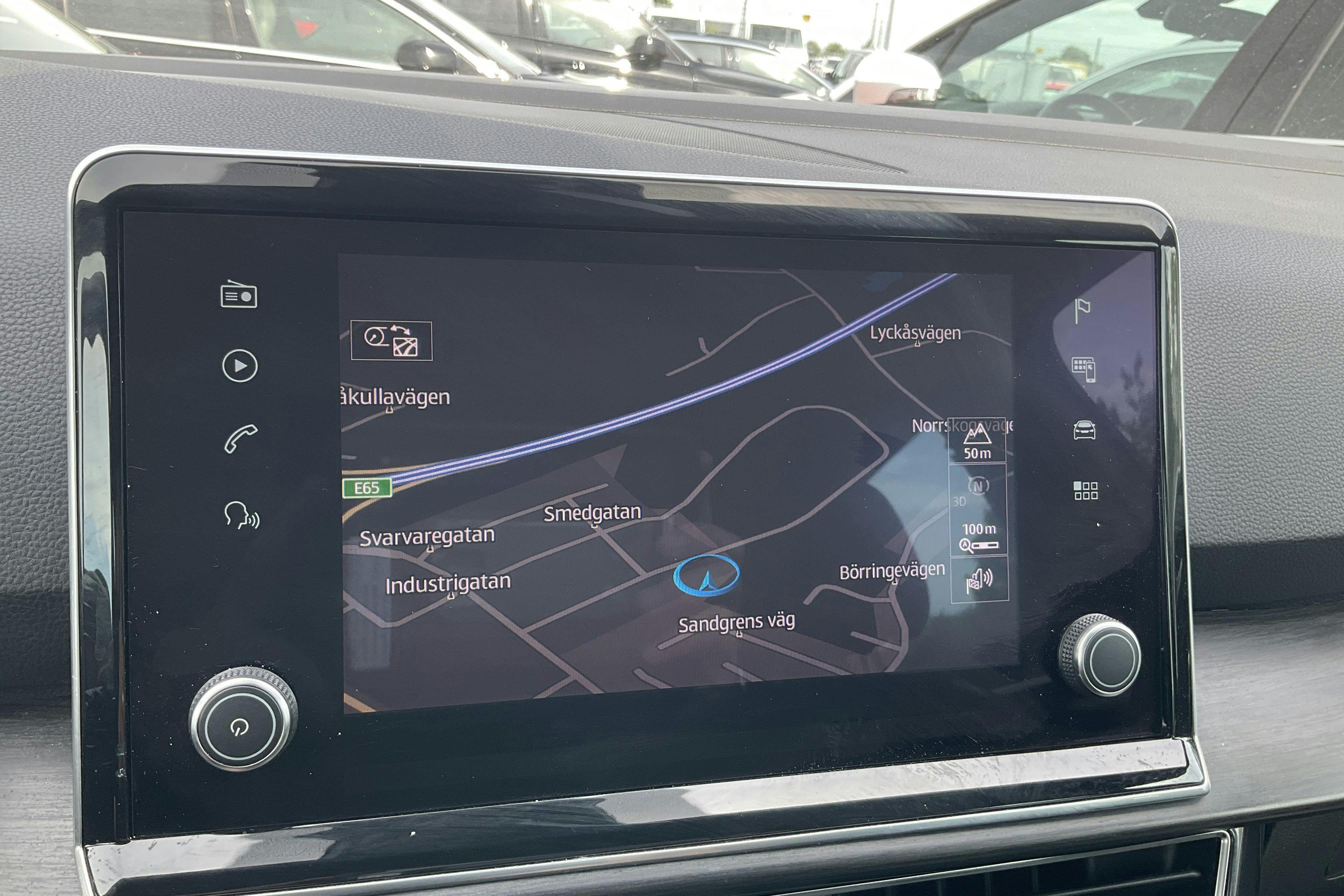 Vehicle Image 13