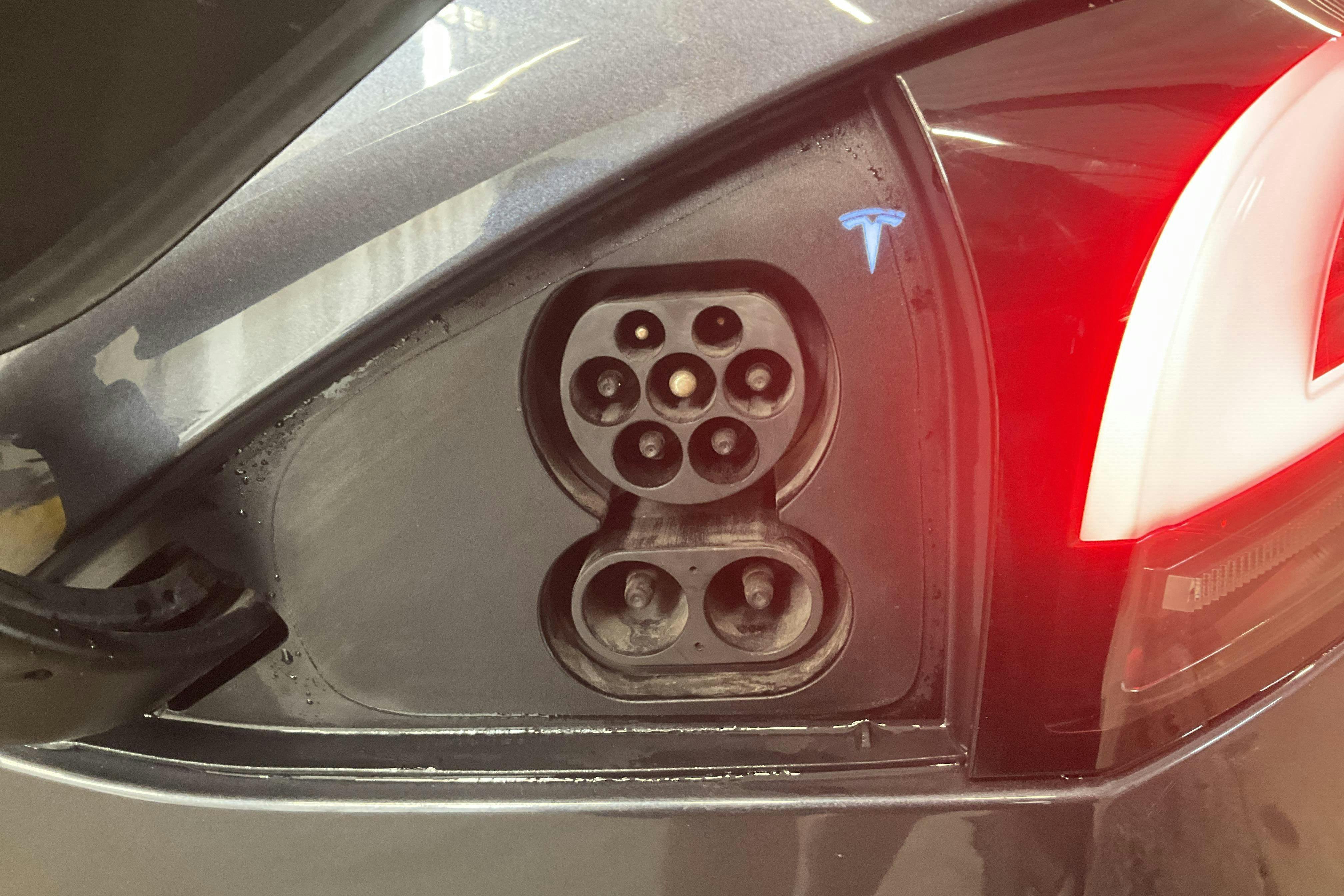 Vehicle Image 17