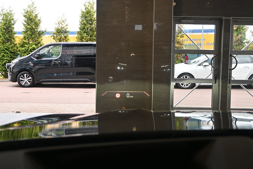 Vehicle Image 28