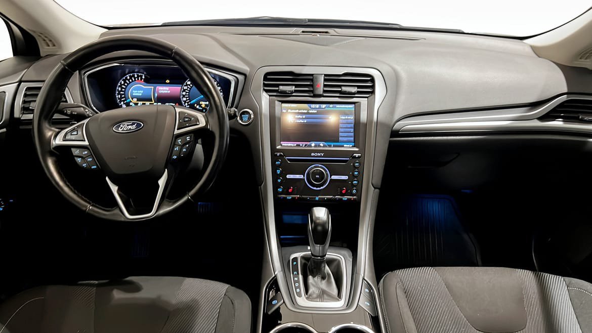 Vehicle Image 10