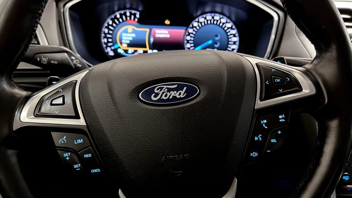 Vehicle Image 18