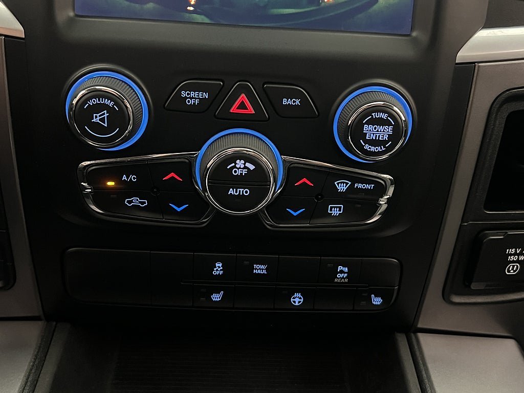 Vehicle Image 28