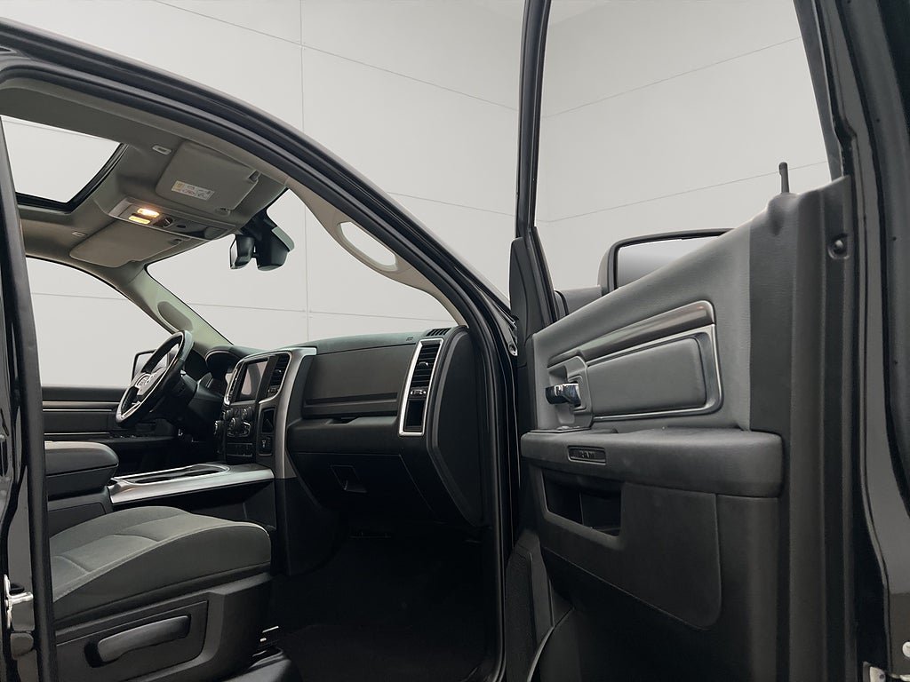 Vehicle Image 31