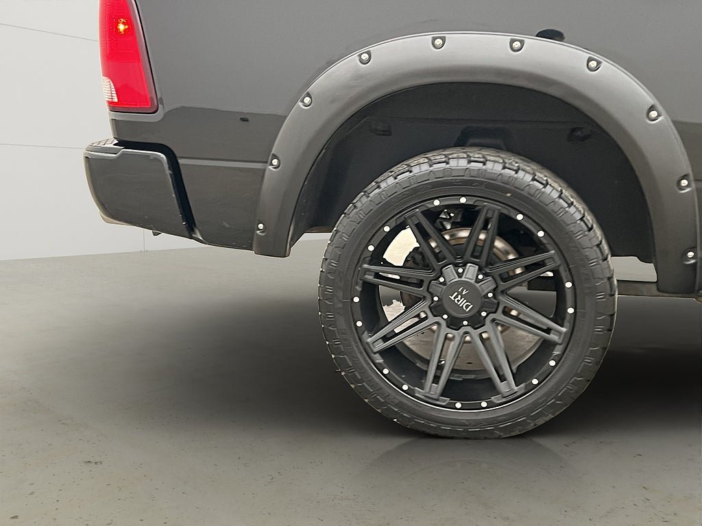Vehicle Image 35