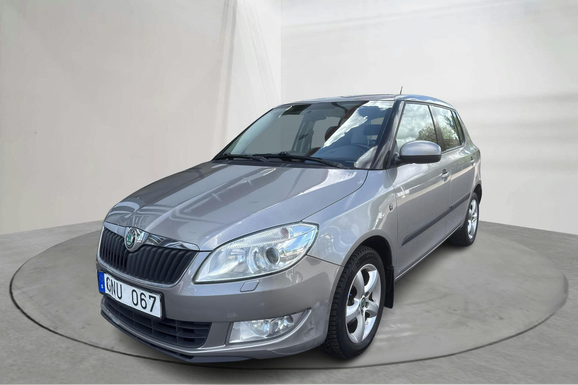 Vehicle Image 1
