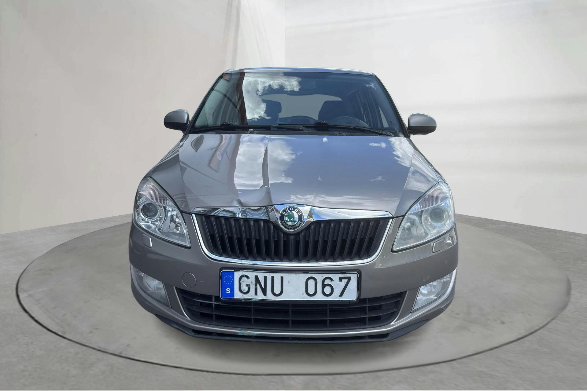 Vehicle Image 4