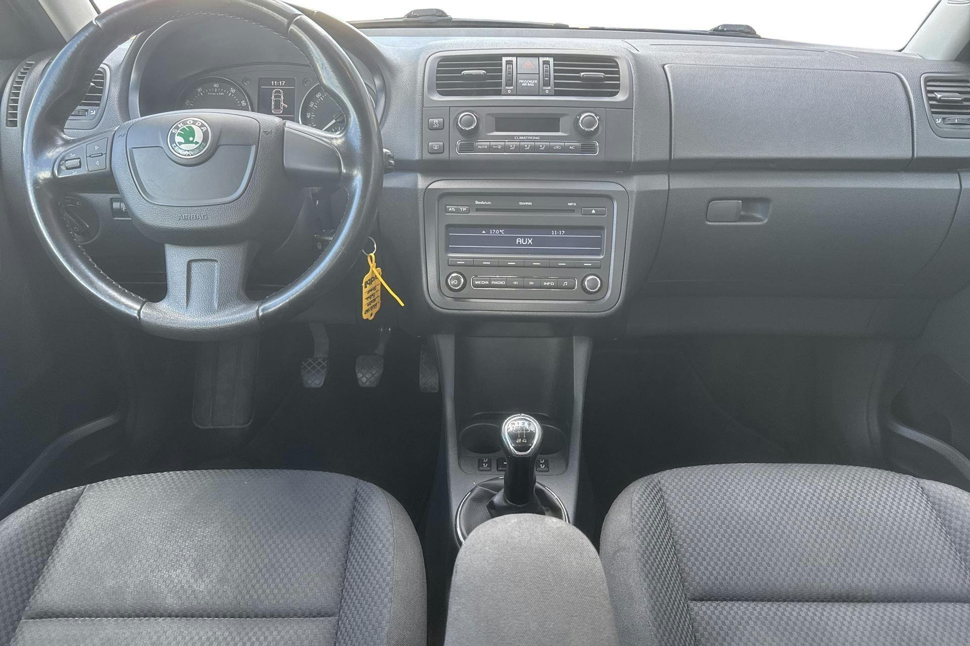 Vehicle Image 6