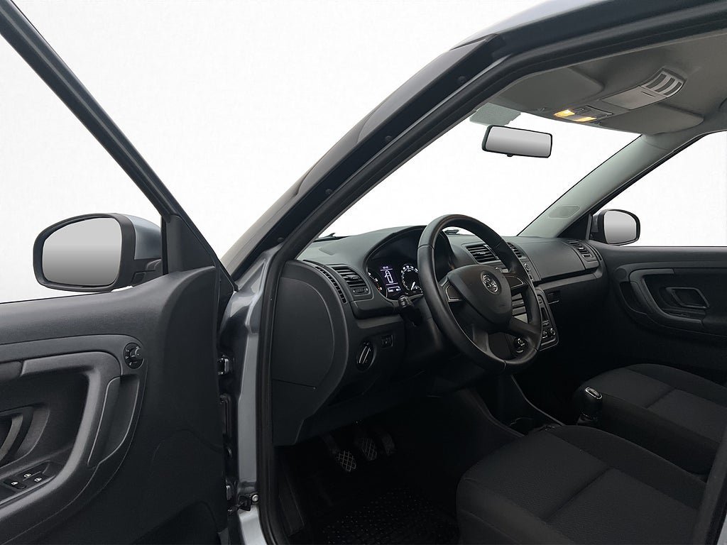 Vehicle Image 9