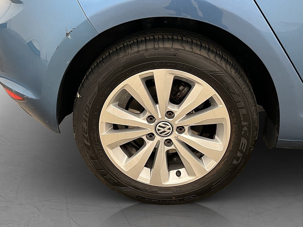 Vehicle Image 23