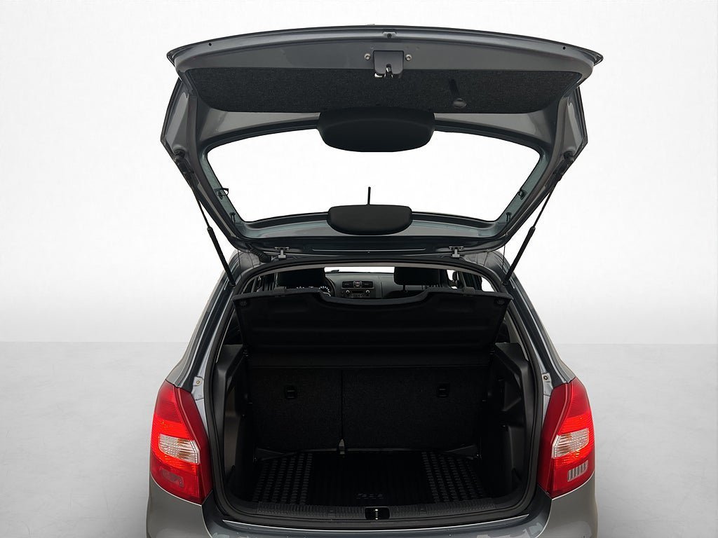 Vehicle Image 21