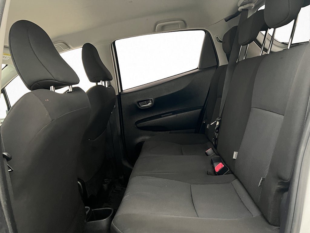 Vehicle Image 21