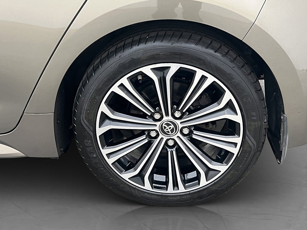 Vehicle Image 30