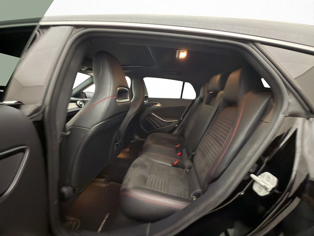 Vehicle Image 28