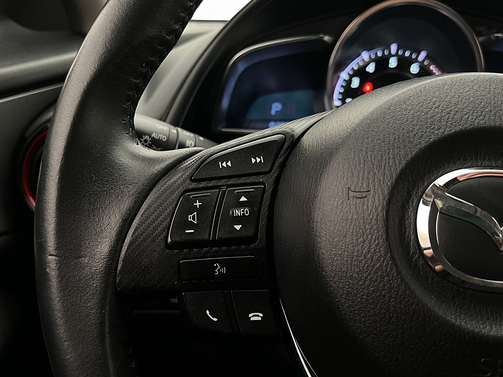 Vehicle Image 16