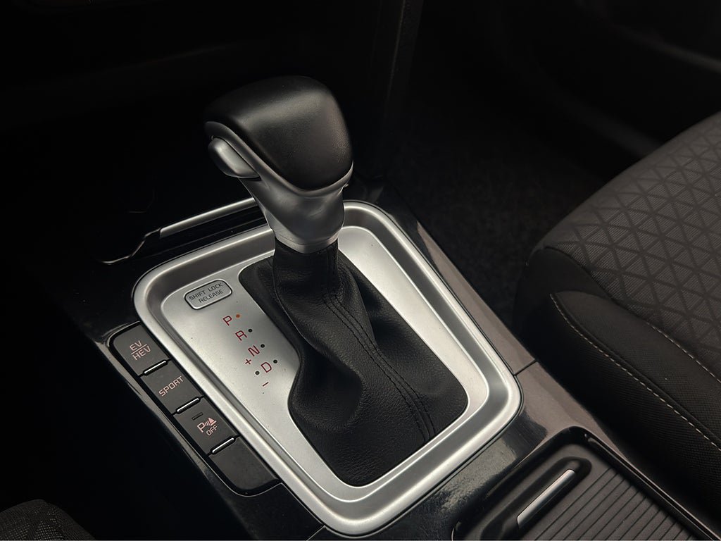 Vehicle Image 24