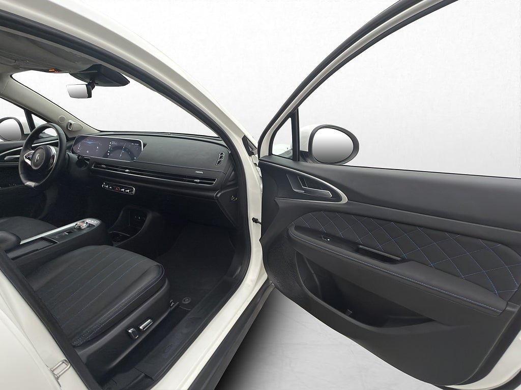 Vehicle Image 31