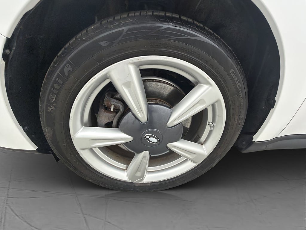 Vehicle Image 35