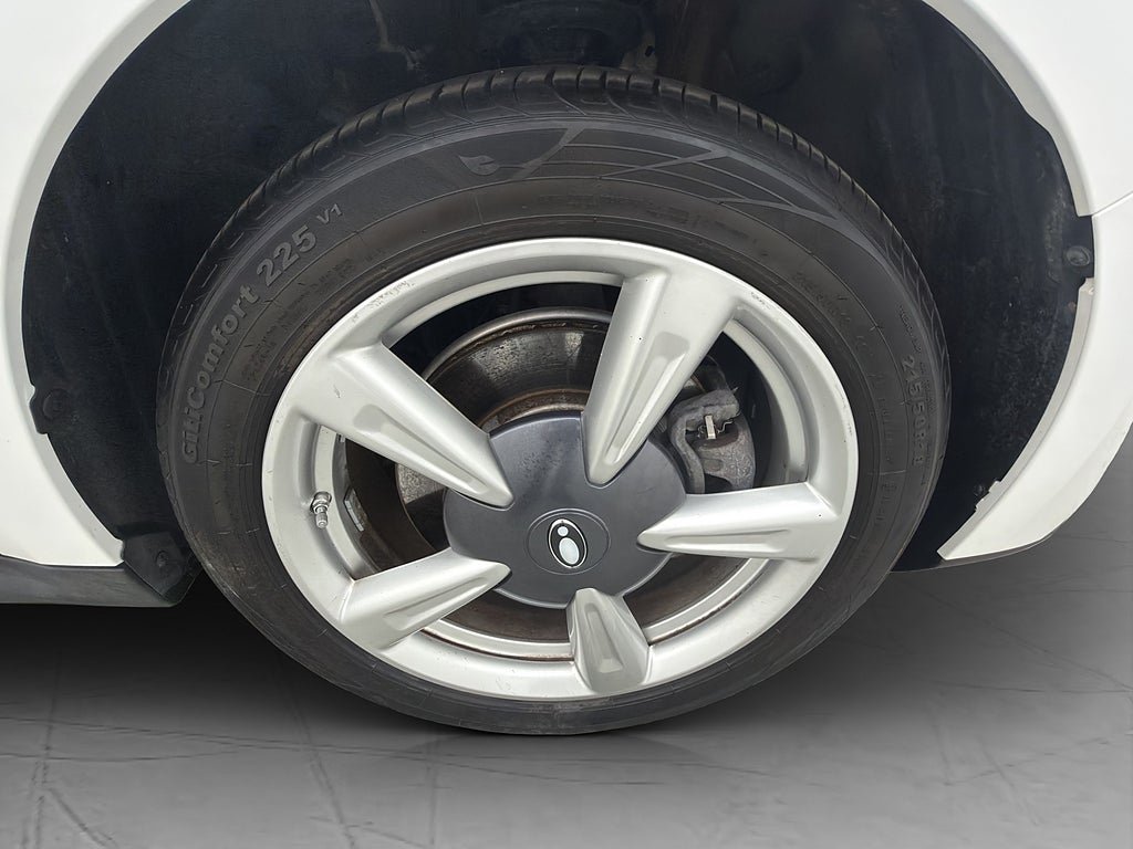 Vehicle Image 38