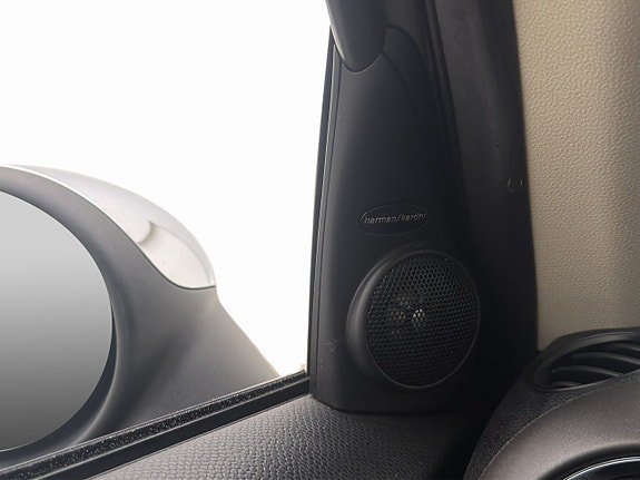 Vehicle Image 26