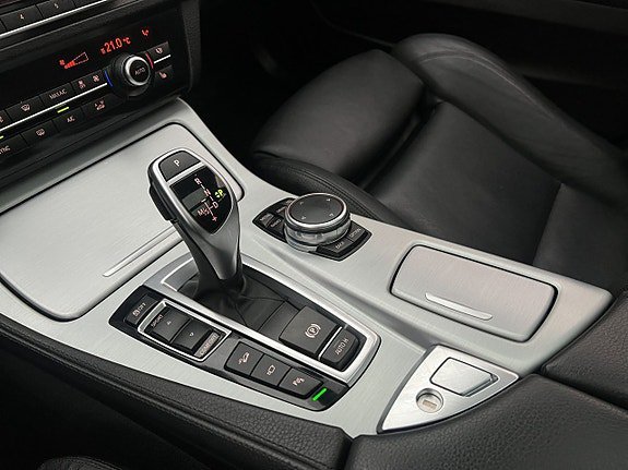 Vehicle Image 27