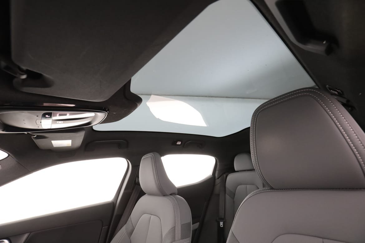 Vehicle Image 37