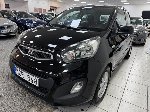 Vehicle Image 16