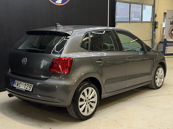 Vehicle Image 19