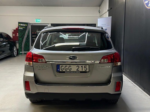 Vehicle Image 29