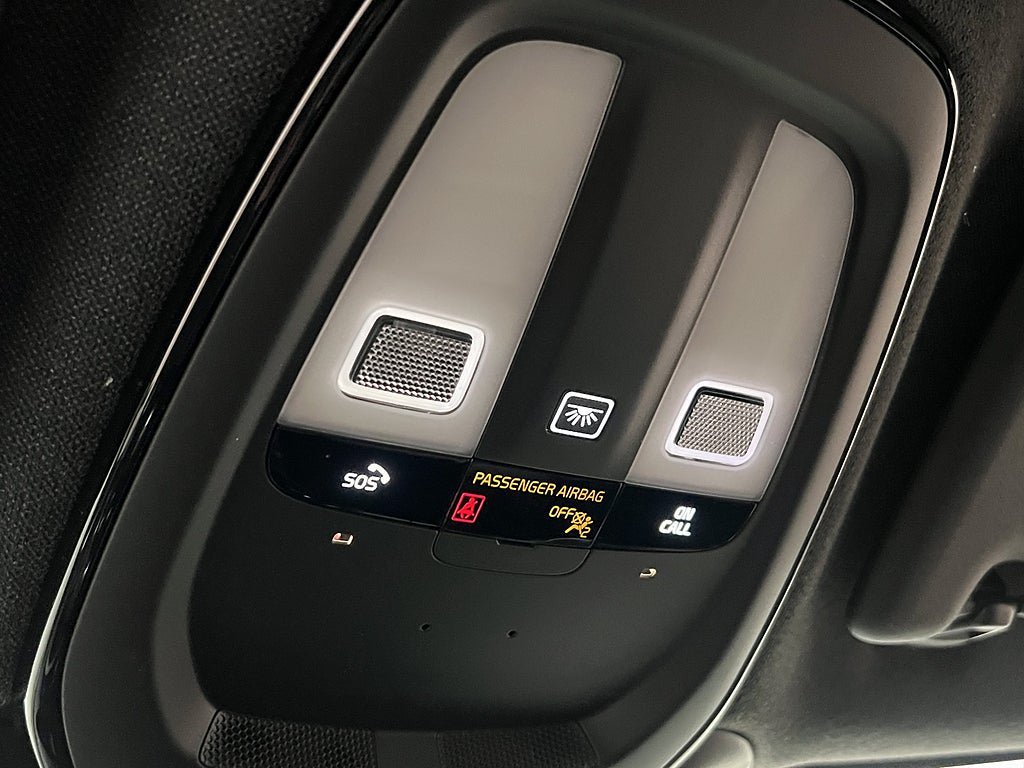 Vehicle Image 28