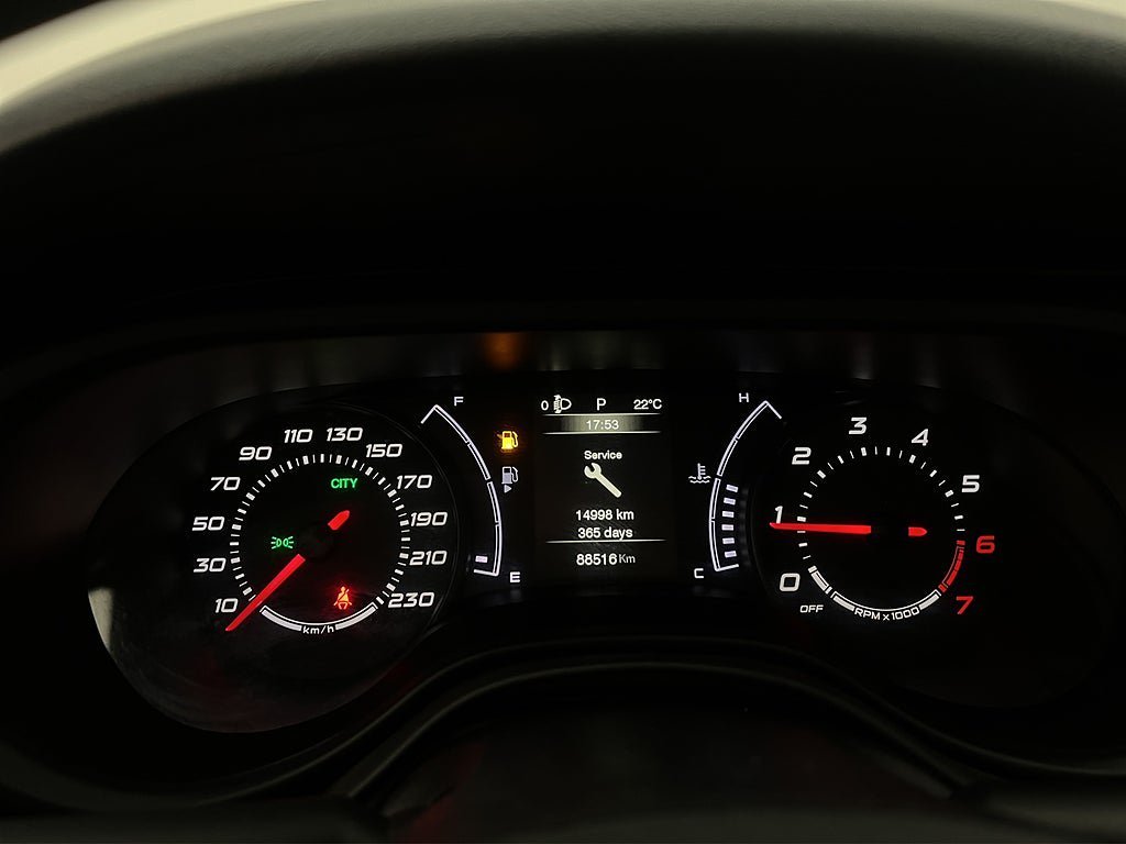 Vehicle Image 17