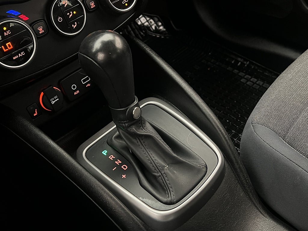 Vehicle Image 22