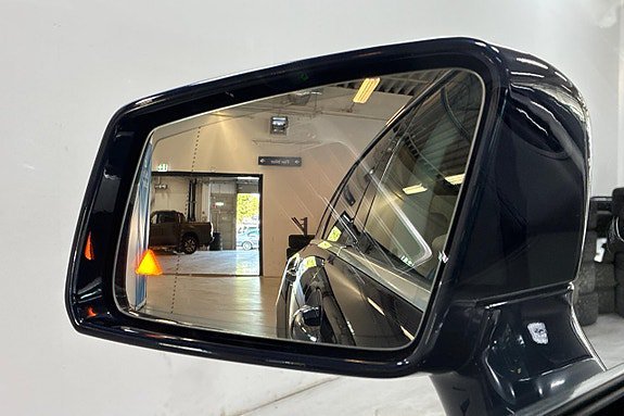 Vehicle Image 24