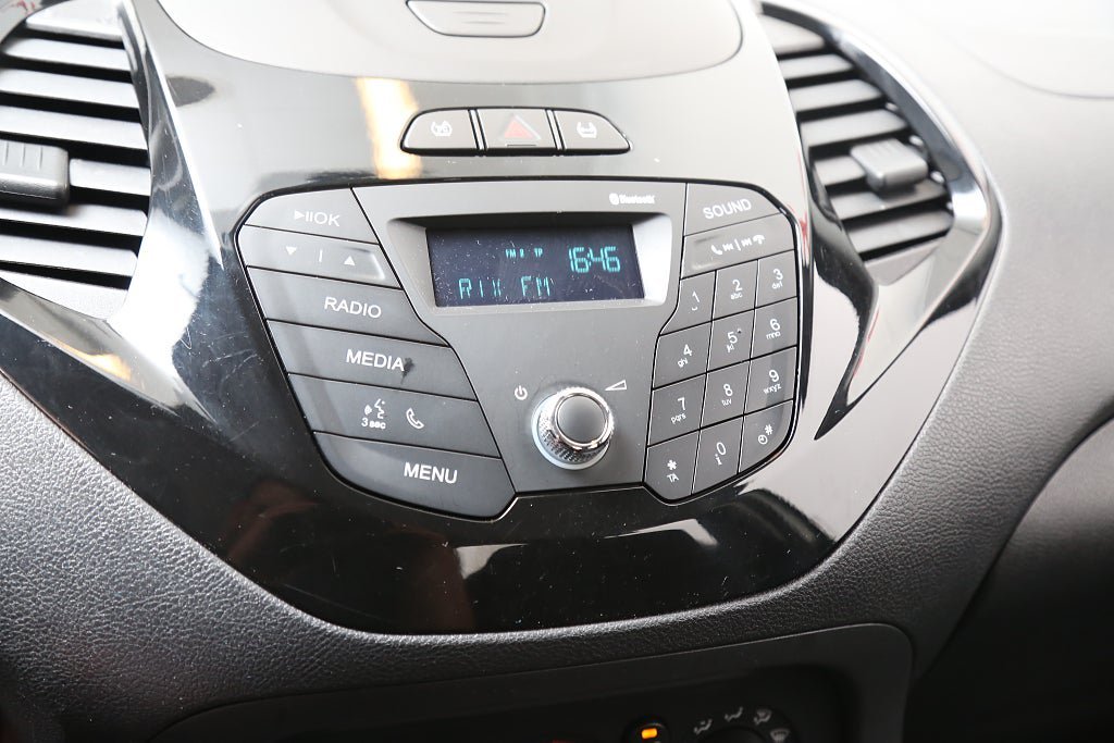 Vehicle Image 18