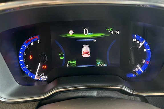 Vehicle Image 16
