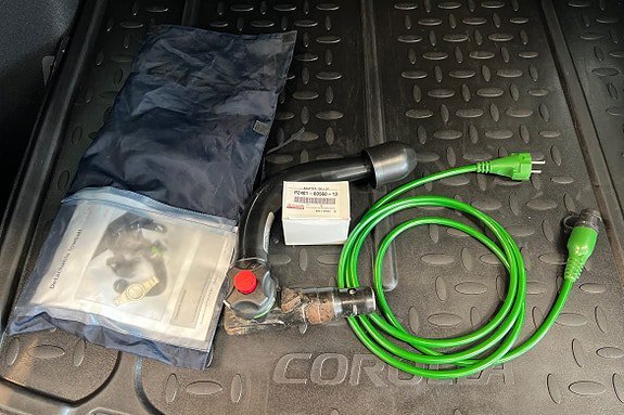Vehicle Image 25