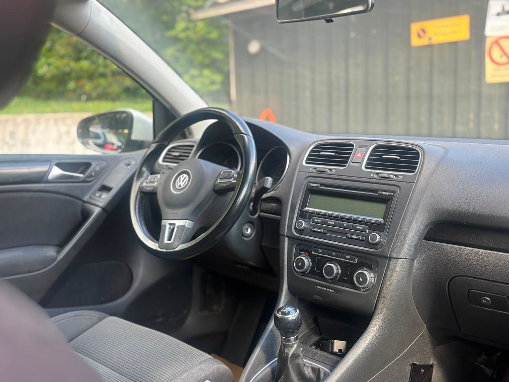 Vehicle Image 12