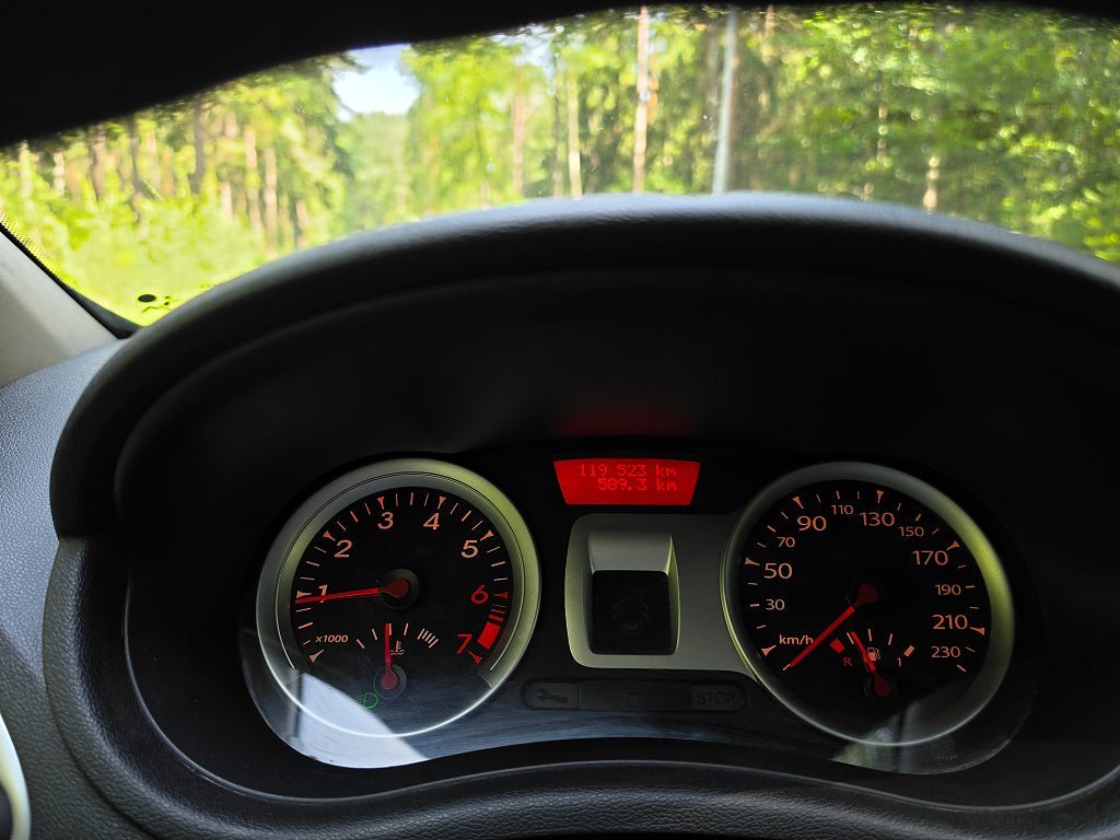 Vehicle Image 12