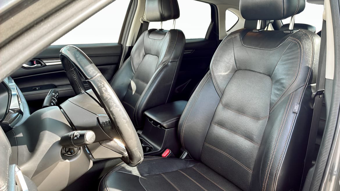 Vehicle Image 8
