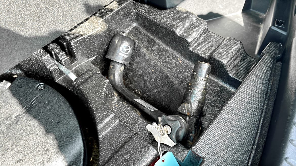 Vehicle Image 13