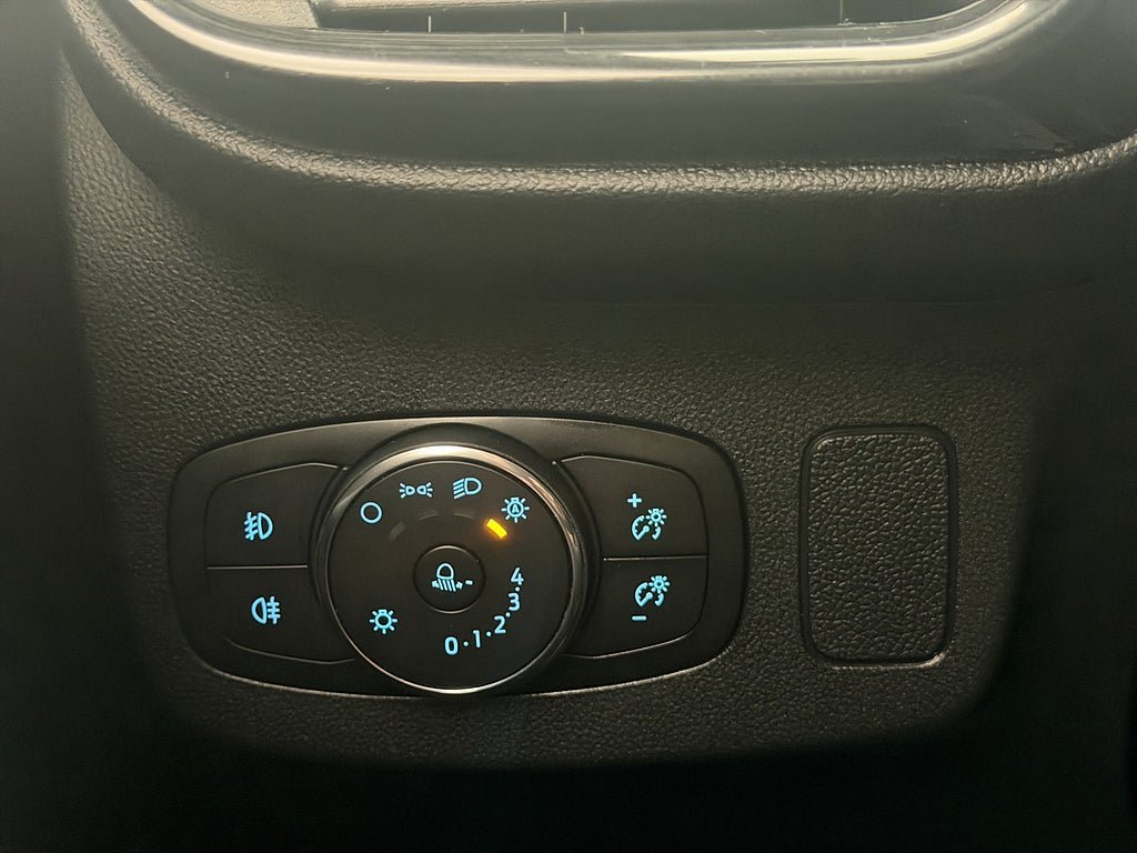 Vehicle Image 26