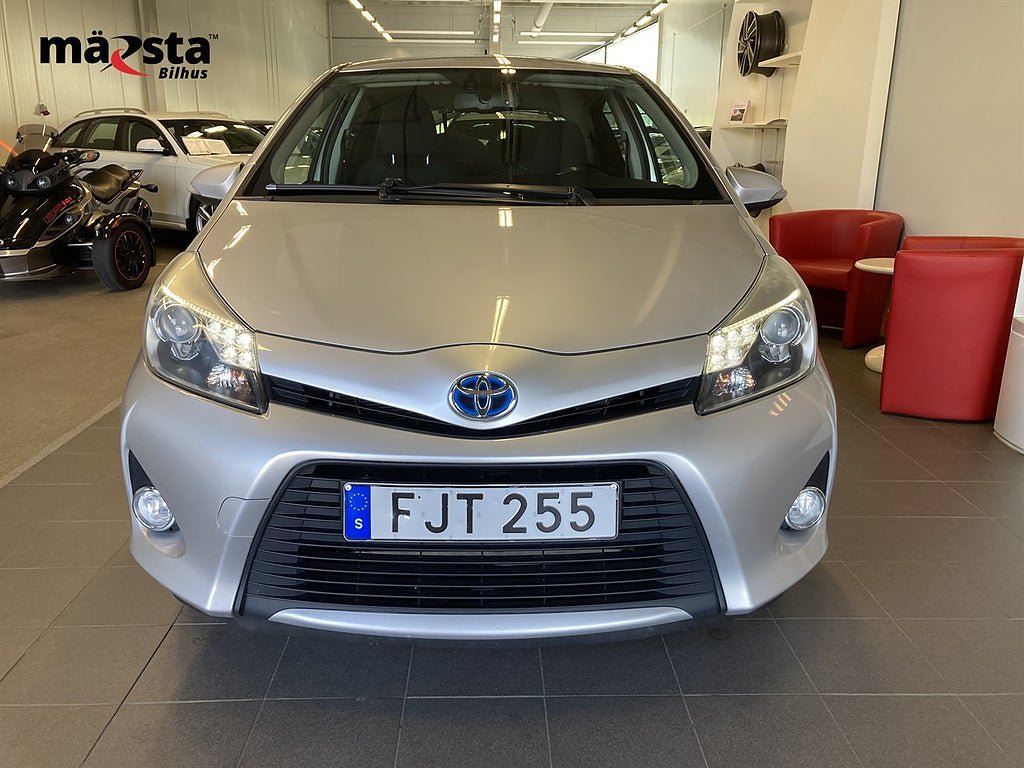 Vehicle Image 6