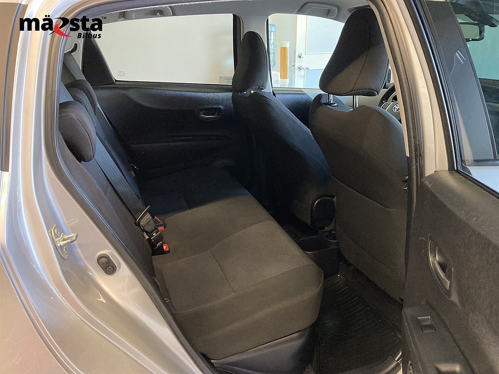 Vehicle Image 10
