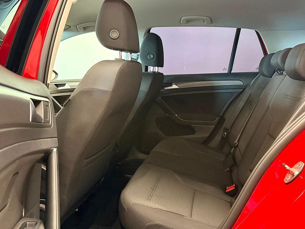 Vehicle Image 16