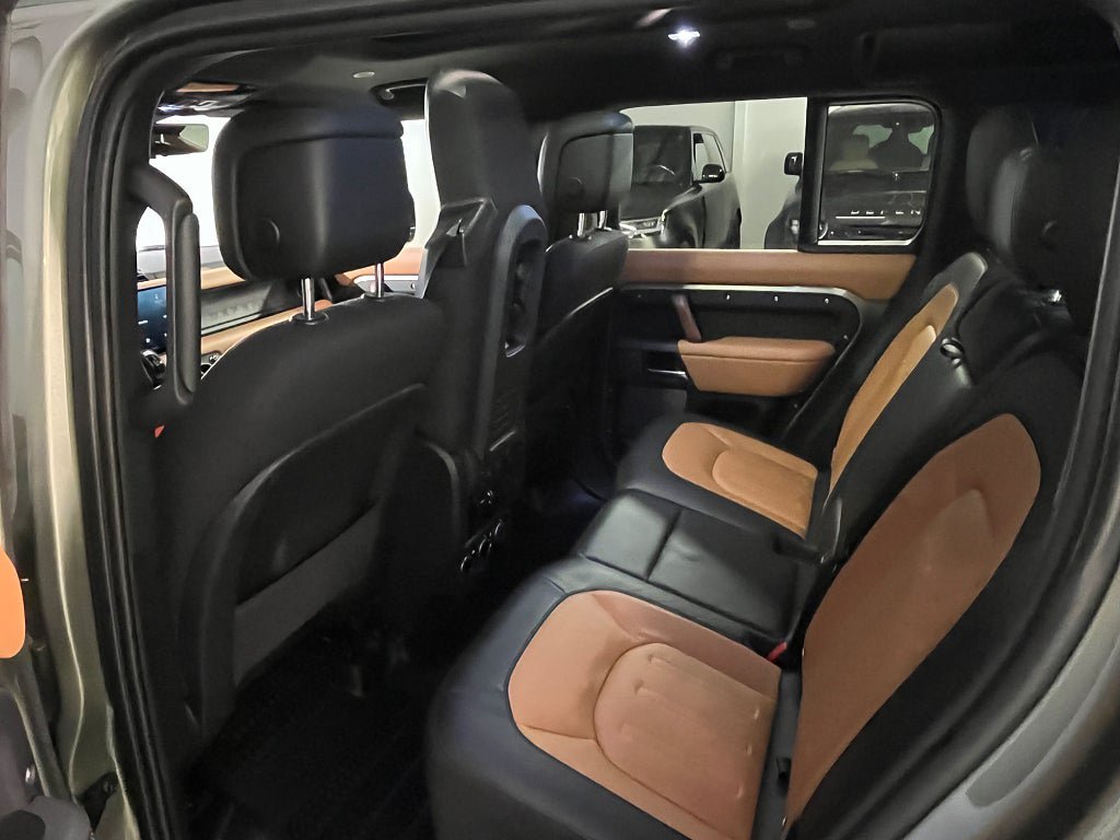 Vehicle Image 7