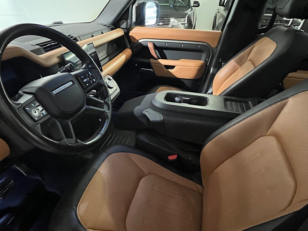 Vehicle Image 8