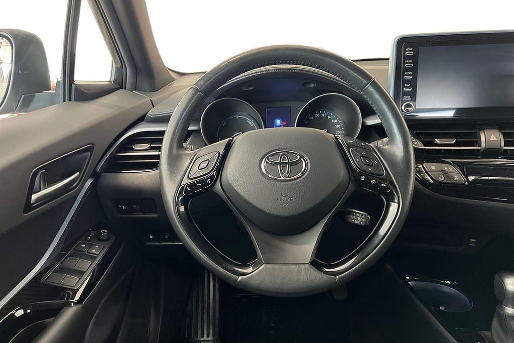 Vehicle Image 11